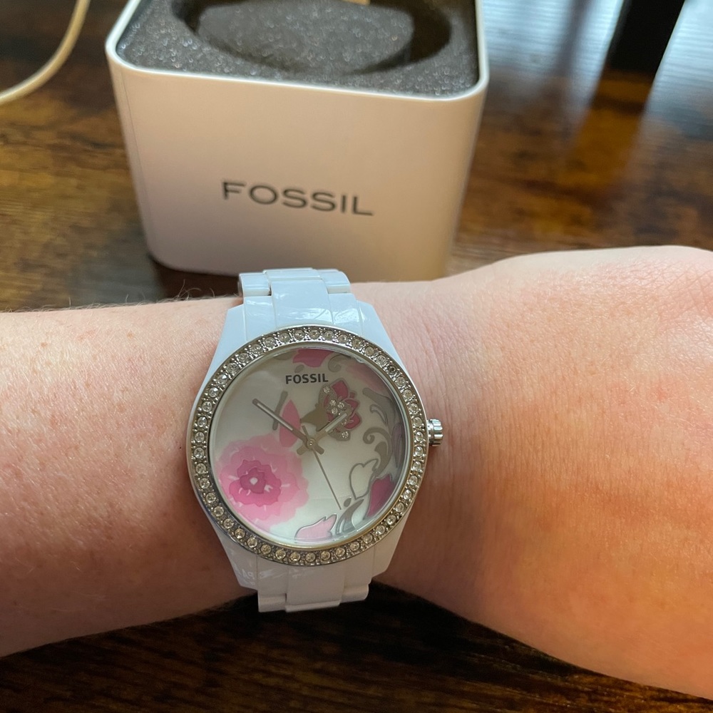 Authentic Fossil Wrist Watch White, Silver & Pink